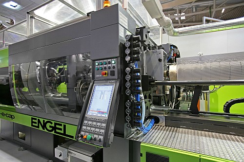 Engel - Die neue ENGEL e-cap Maschine – die erste vollelektrische Verschlusskappenproduktion Engel - Die neue ENGEL e-cap Maschine – die erste vollelektrische Verschlusskappenproduktion