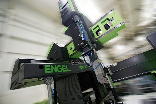 Engel - Erweiterung der ENGEL viper-Roboterserie um die Baugrößen 6, 12, 20 und 60 Engel - Erweiterung der ENGEL viper-Roboterserie um die Baugrößen 6, 12, 20 und 60
