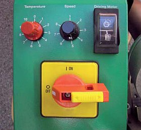 Leister Process Technologies BITUMAT B2 - sicheres Einstellen von Temperatur und Geschwindigkeit Leister Process Technologies BITUMAT B2 - sicheres Einstellen von Temperatur und Geschwindigkeit