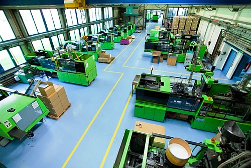 AGD Swiss Plastic AG - Maschinenpark AGD Swiss Plastic AG - Maschinenpark