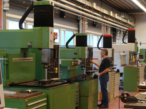 PFISTER WERKZEUGBAU AG - Bild 1 PFISTER WERKZEUGBAU AG - Bild 1
