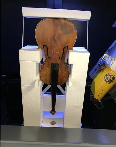 Messx - Prüfung einer «Stradivari» Violine Bild 2 Messx - Prüfung einer «Stradivari» Violine Bild 2