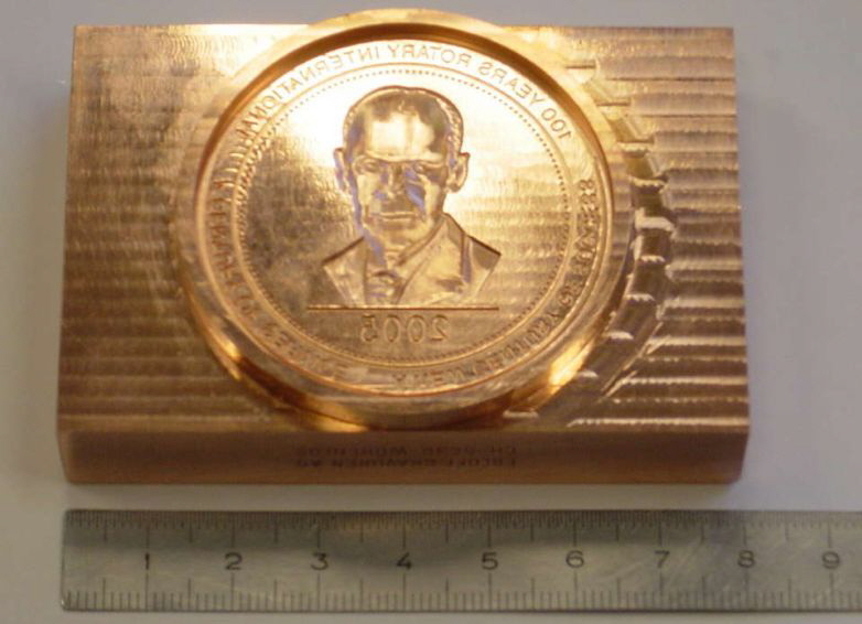 Egloff Gravuren - Elektrode mit Schrift und Relief Egloff Gravuren - Elektrode mit Schrift und Relief
