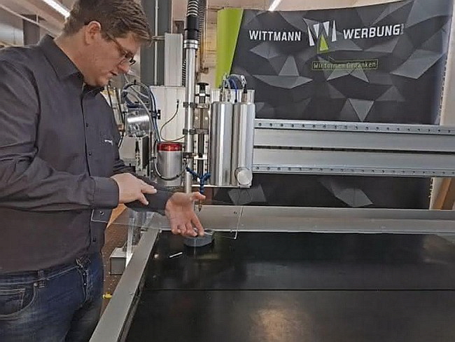 Hufschmied - Fräsen in der Werbetechnik Hufschmied - Fräsen in der Werbetechnik